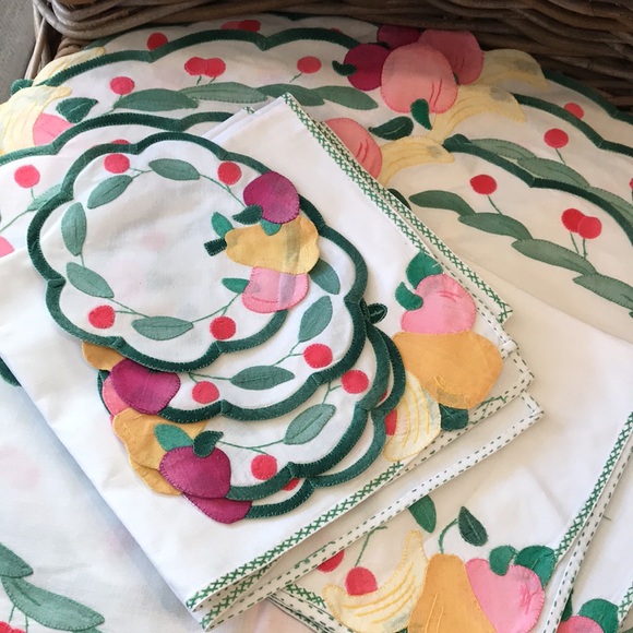🦄 Vintage Linen Placemats Set of 4 - with coasters & Napkins 🦩 - Picture 9 of 13